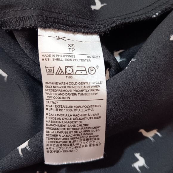 BANANA REPUBLIC Cute Llama Shirt‎ Blouse Top Classic Fit Size XS Novelty Print - Picture 7 of 8